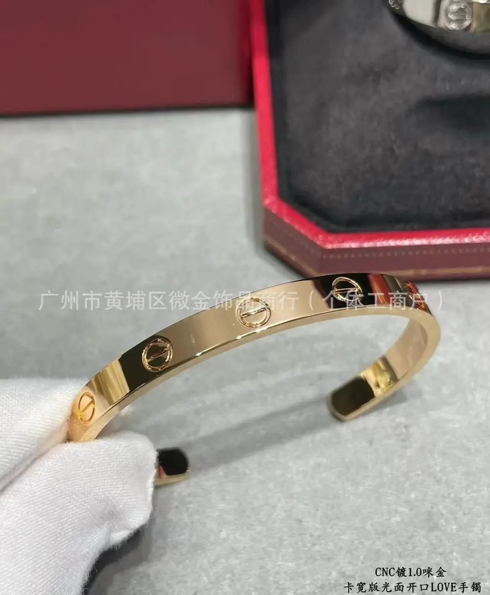 Unbranded Jewelry Screw-Motif Crystal Bangle Bracelet — Style 3