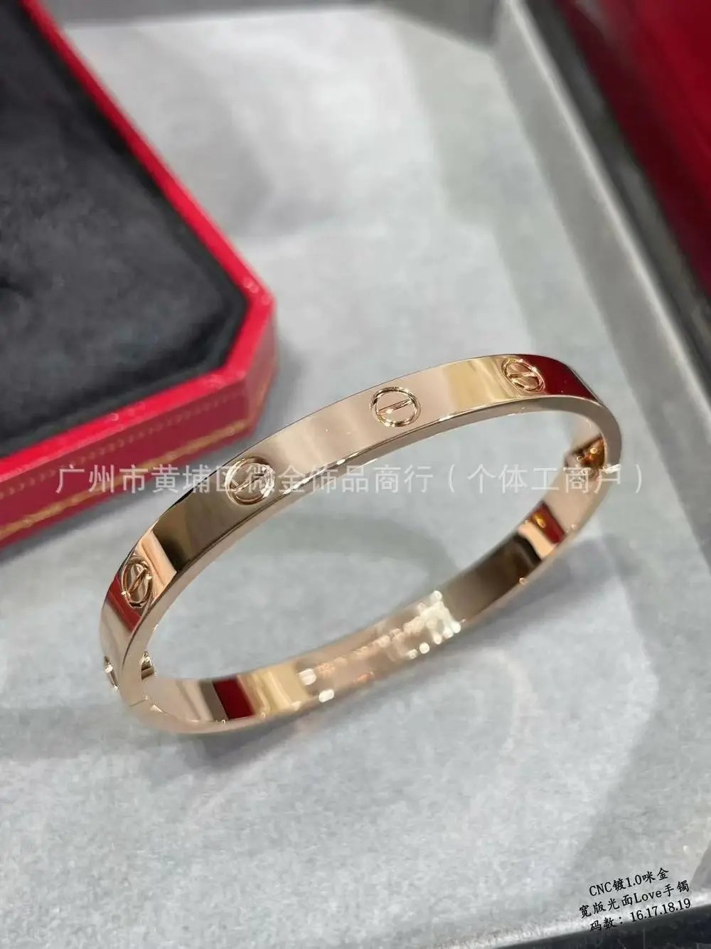 Unbranded Jewelry Screw-Motif Crystal Bangle Bracelet — Style 11