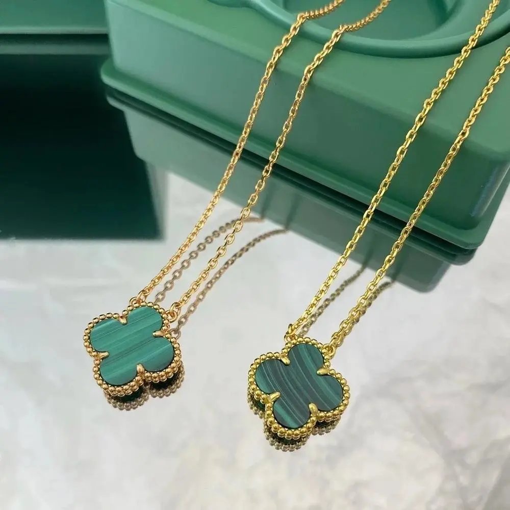 Unbranded Jewelry Four-Leaf Clover Pendant Necklace — Style 4