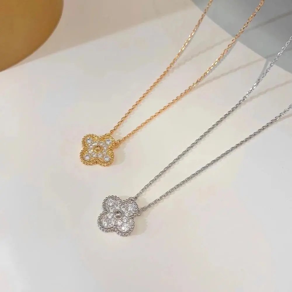 Unbranded Jewelry Four-Leaf Clover Pendant Necklace — Style 12