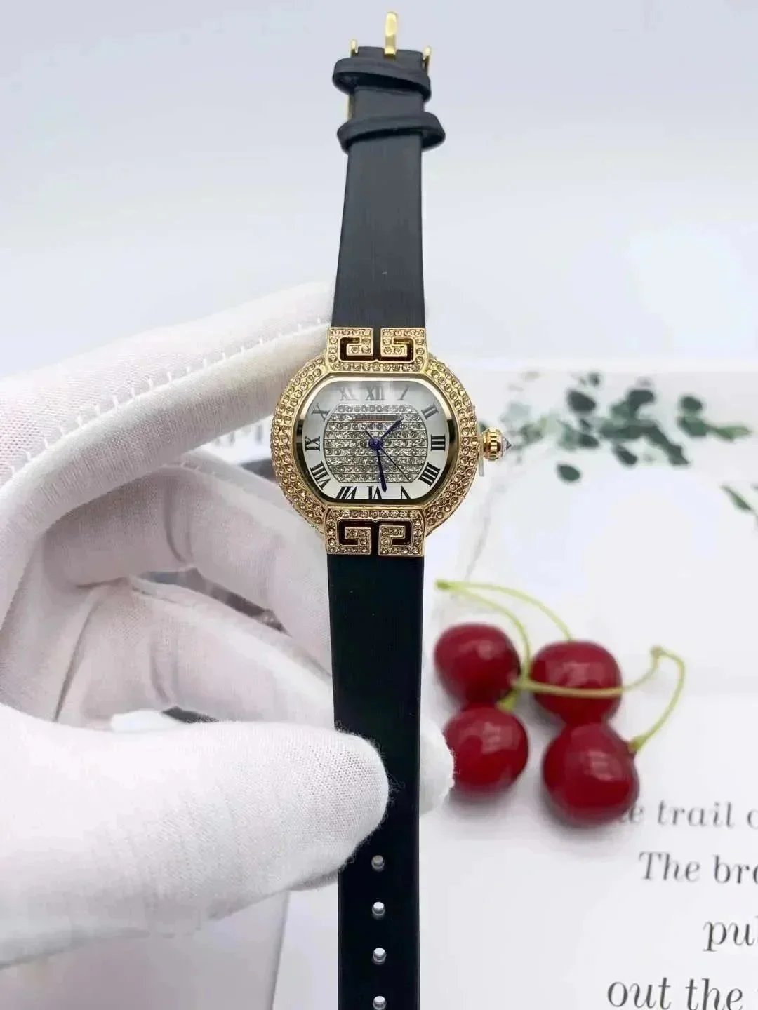 Cartier Watches Analog with Roman Numeral Dials — 4