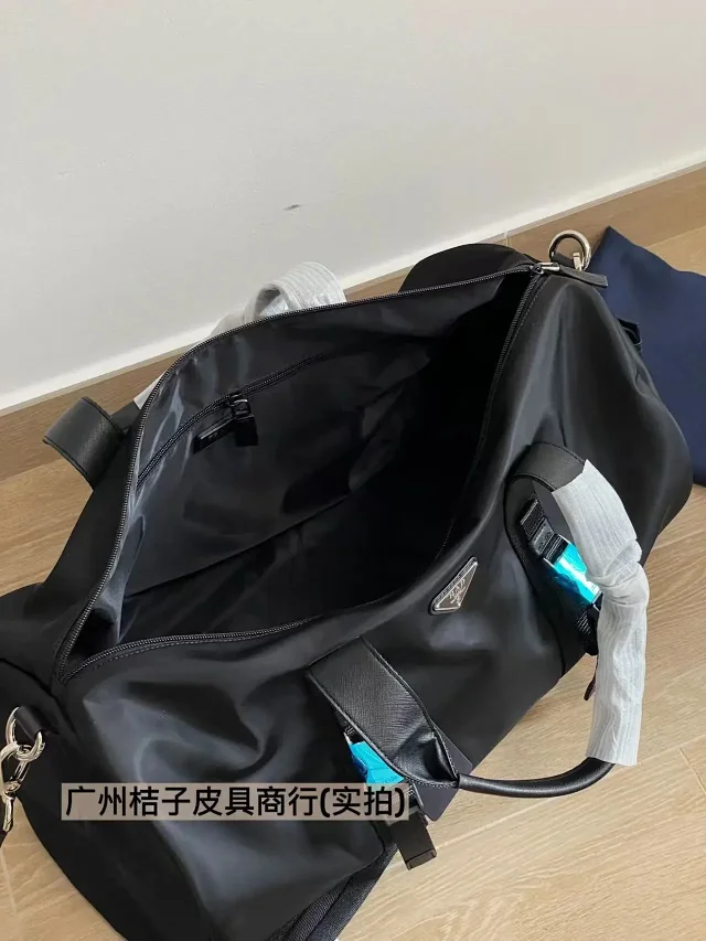 Prada Travel Bags Nylon duffel bag with triangle logo plaque product detail image 4