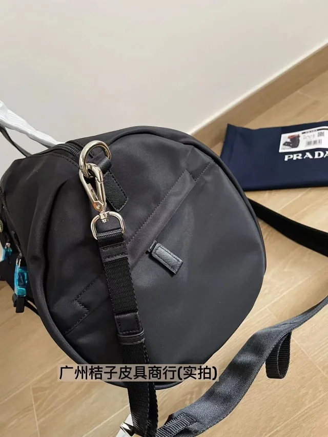 Prada Travel Bags Nylon duffel bag with triangle logo plaque product detail image 5