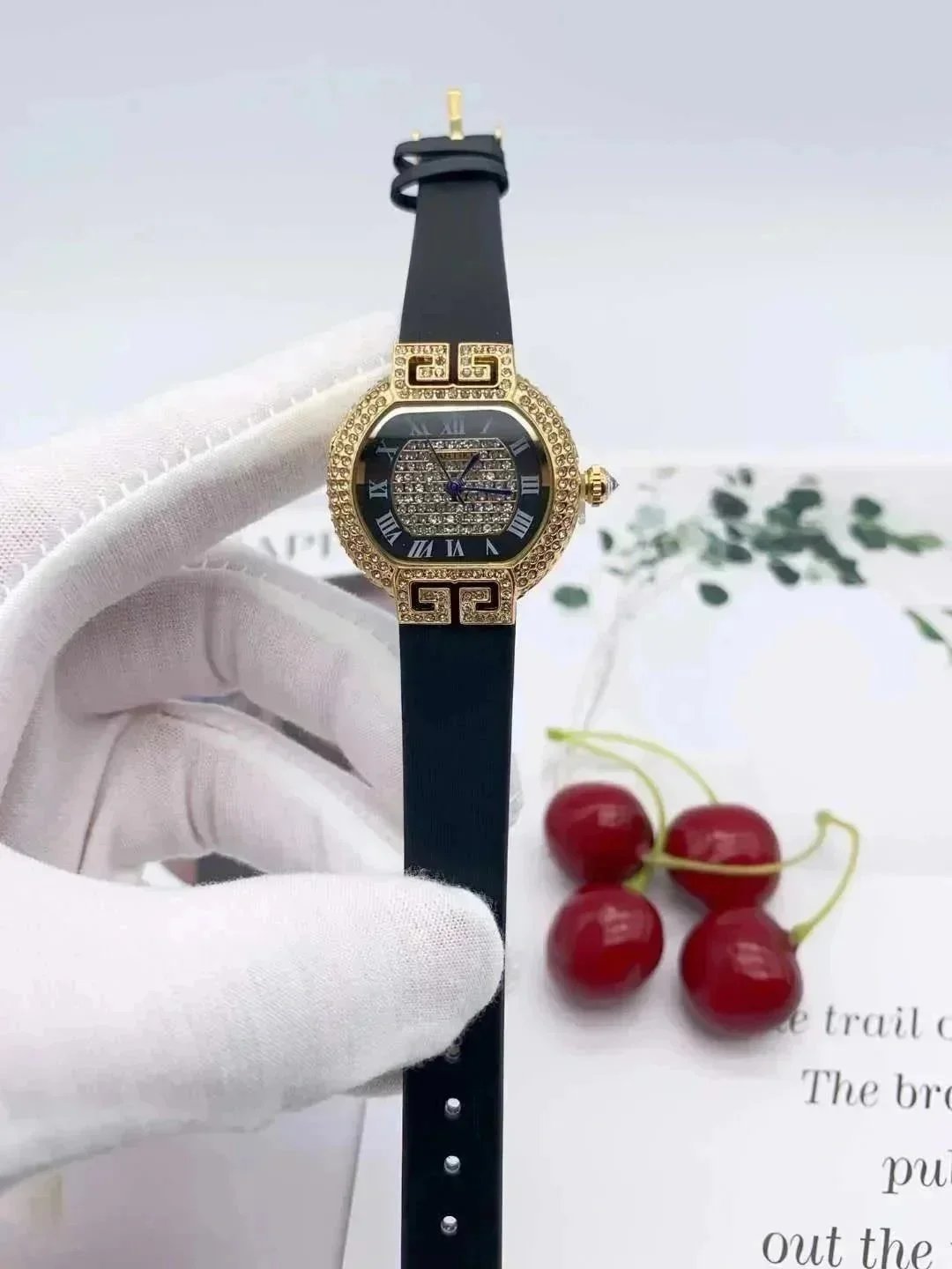 Cartier Watches Analog with Roman Numeral Dials — 5