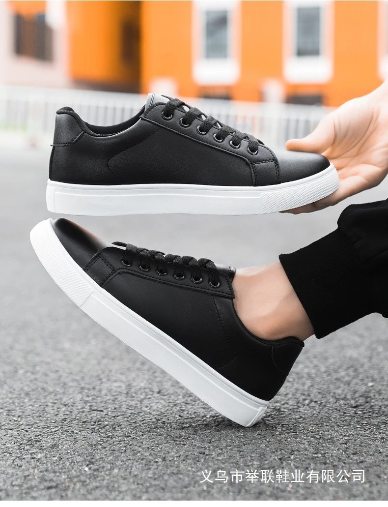 Design Classic Low-Top Black Leather Sneakers - 18