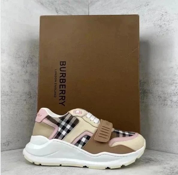 Burberry Chunky Sneaker Beige and White Sneakers - 9