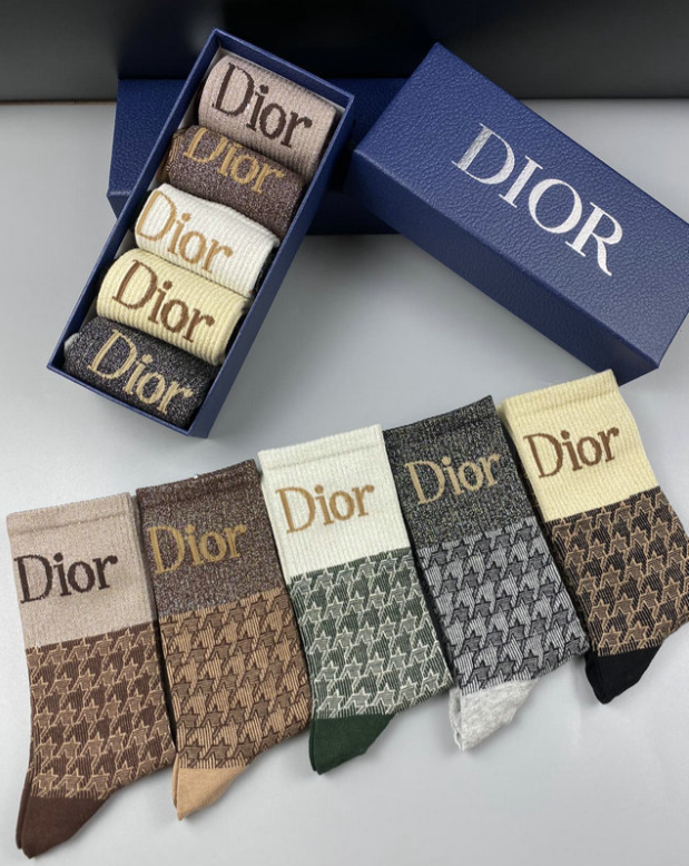 AMI Paris Socks Ribbed heart-logo crew — Dior.2