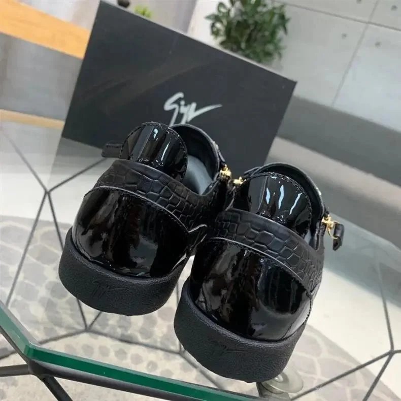 Design Giuseppe Zanotti Deco Croc-Embossed Black Leather Sneakers Chunky Sneakers - 10