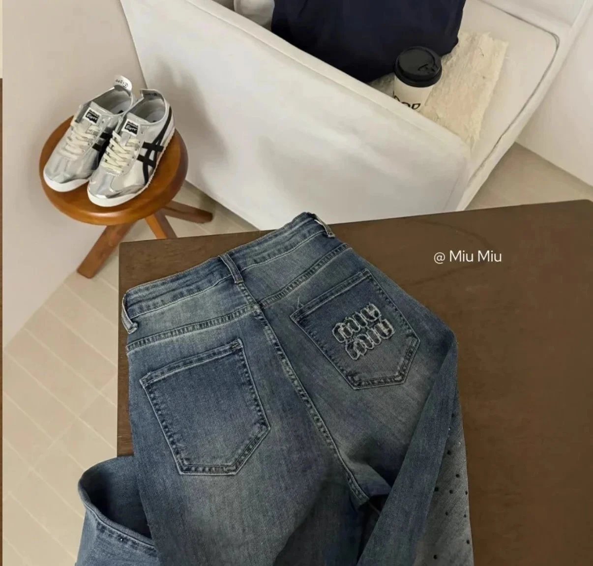 Design Rhinestone-Embellished Wide-Leg Jeans Blue - 6