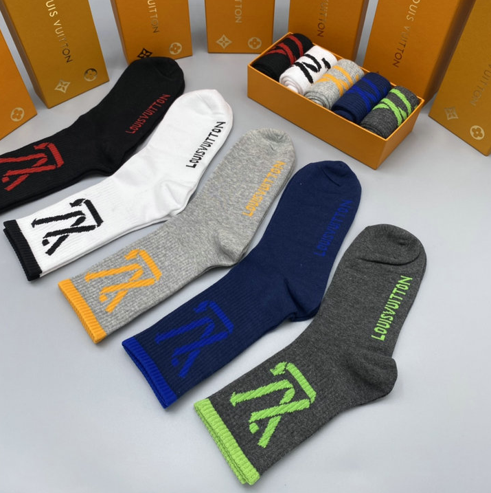 AMI Paris Socks Ribbed heart-logo crew — LV.1
