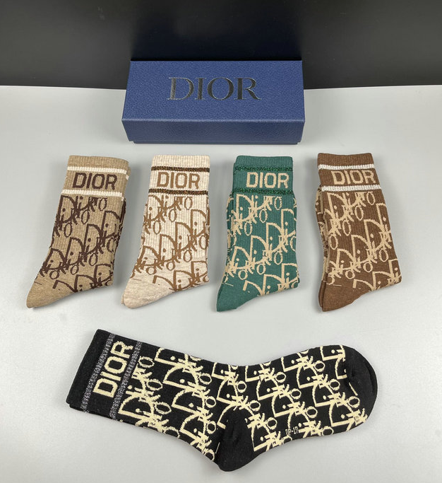 AMI Paris Socks Ribbed heart-logo crew — Dior.3
