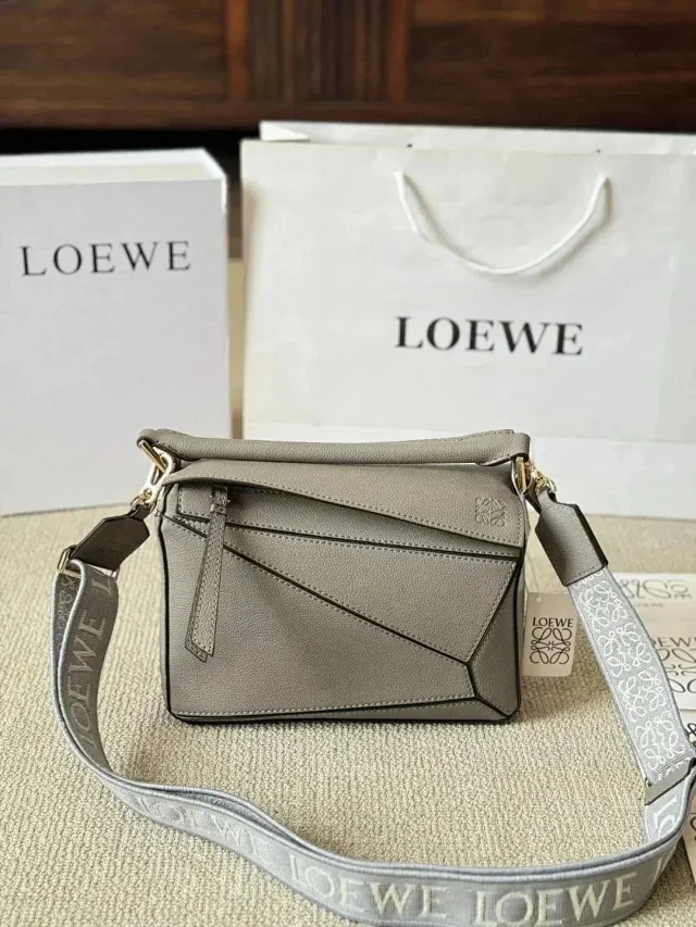 Lacoste Crossbody Bags Flap Bag with Matching Pouch product detail image 4