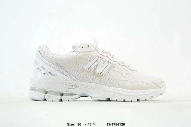 New Balance Sneakers 1906R product detail image 5