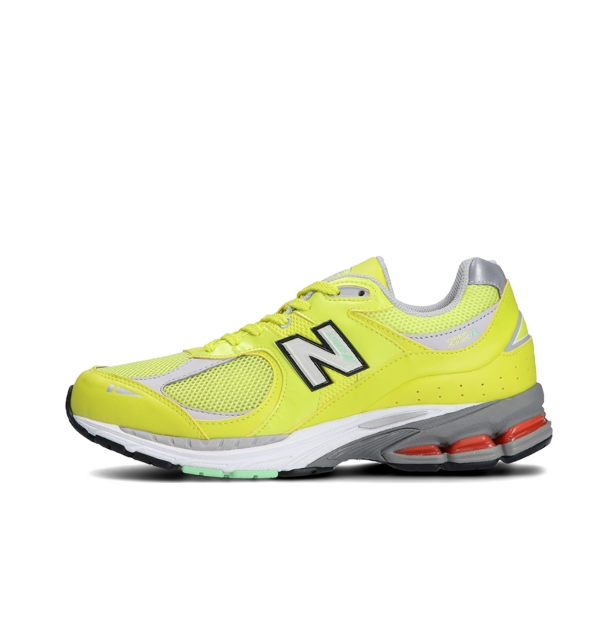 New Balance Sneakers 2002R — M2002RLC Lemon Yellow