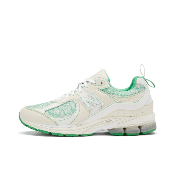 New Balance Sneakers 2002R — M2002RGC Beige Green