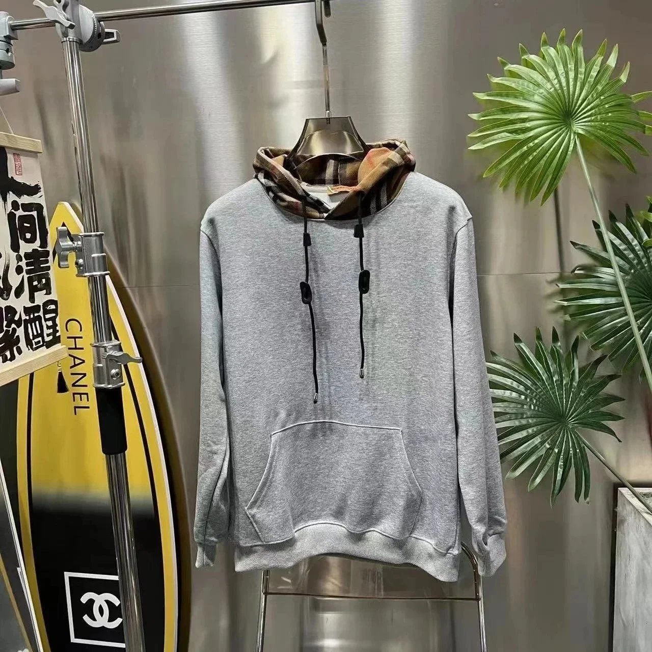 Burberry T-Shirts Logo T-Shirt — Gray 4-Sweatshirt