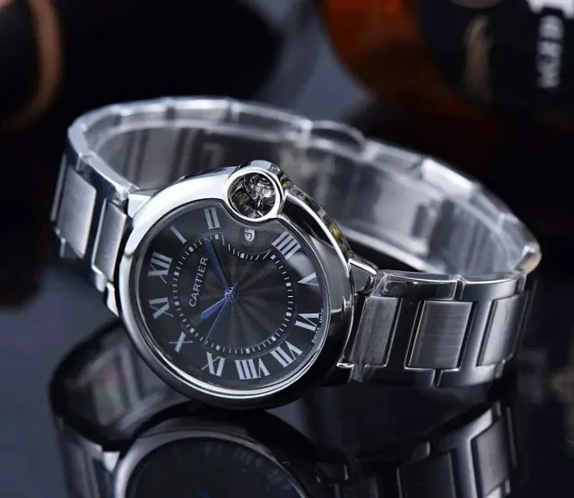 Cartier Watches Roman numeral dial with leather straps product detail image 2