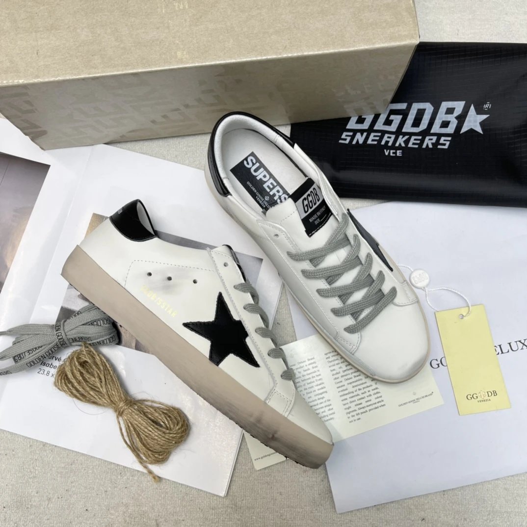 Golden Goose Sneakers Super-Star with star appliqué — 22