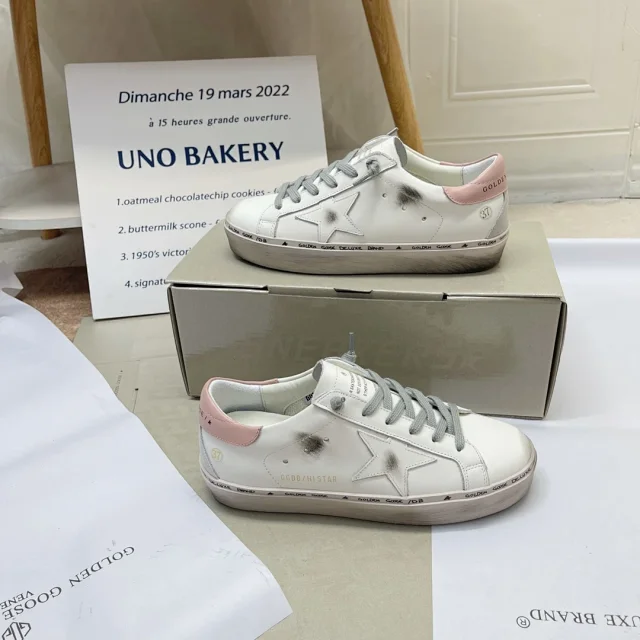 Golden Goose Sneakers Super-Star with star appliqué product detail image 9