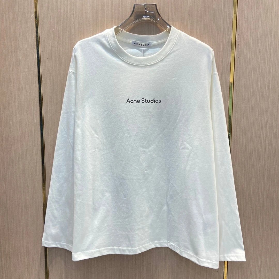 AC09 White
