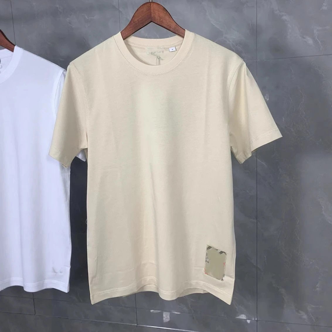 25新款夏季纯棉右下角贴布绣花男士圆领短袖T恤men tshirt