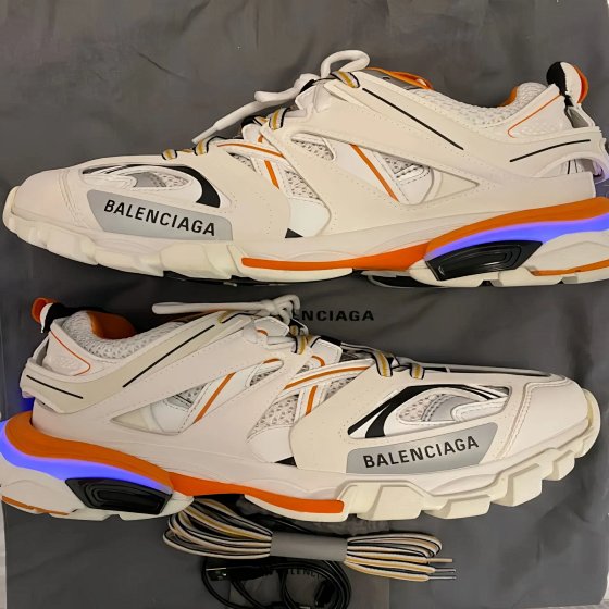 Balenciaga Track 3.0 LED Lights Unisex Retro Chunky Dad Sneakers with Height Increase
