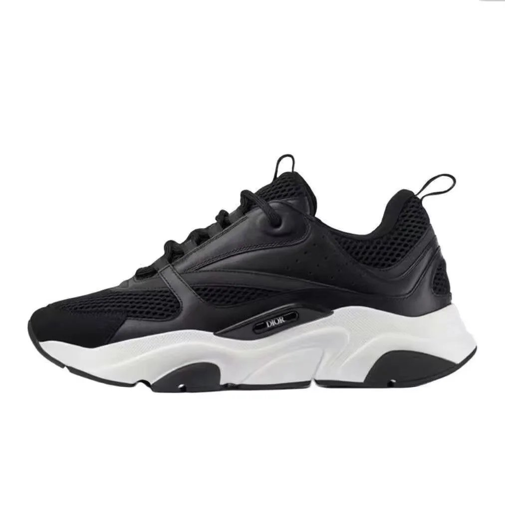 Mike B22 Black White Gift Box
