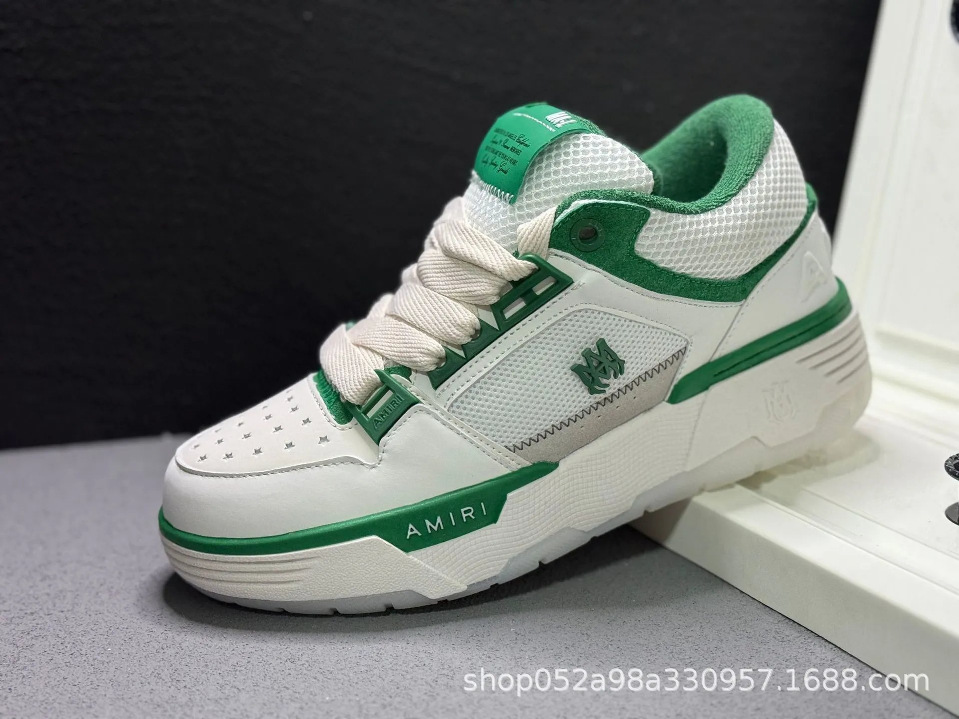 AM Color 12 White Green