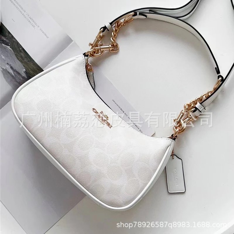 Glacier White (Gift Box Packaging)