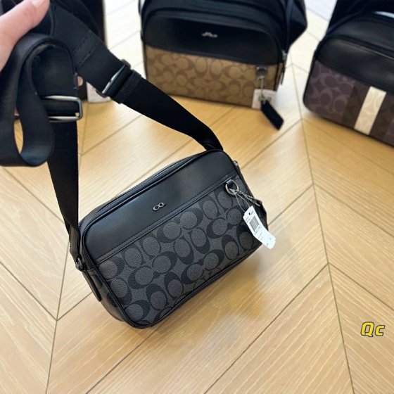 C men's single shoulder crossbody bag, men's simple casual travel bag, men's bag with gift box, shoulder bag, chest bag