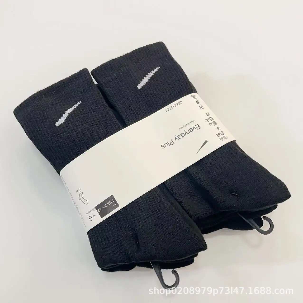 Six pairs of letter style black M size