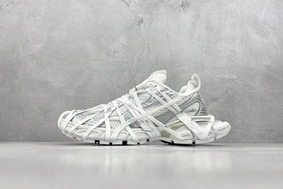 Lace-up - White