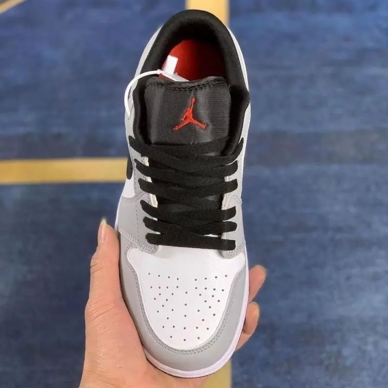 Nike Air Jordan1 Low Nike Air Jordan1 Low低帮烟灰男鞋女鞋运动休闲情侣百搭潮流板鞋