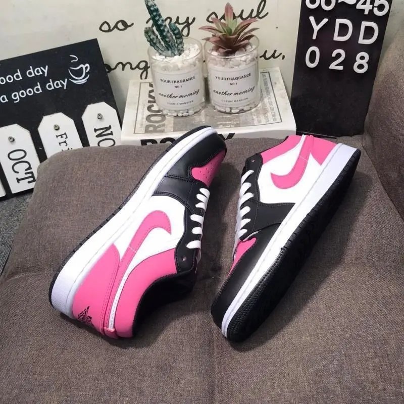 时尚 Nike Air Jordan1 Low低帮情人节樱花粉休闲板鞋时尚女子复古运动鞋女鞋2026