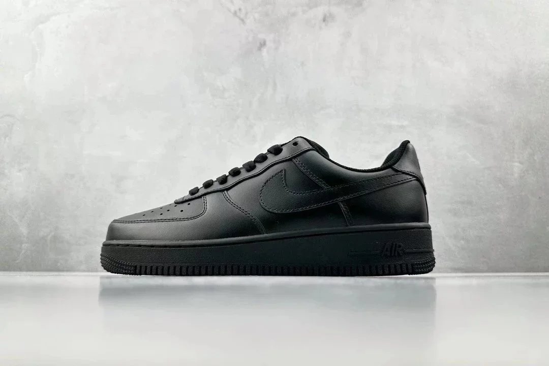 Nike Air Force 1 Low photo 2