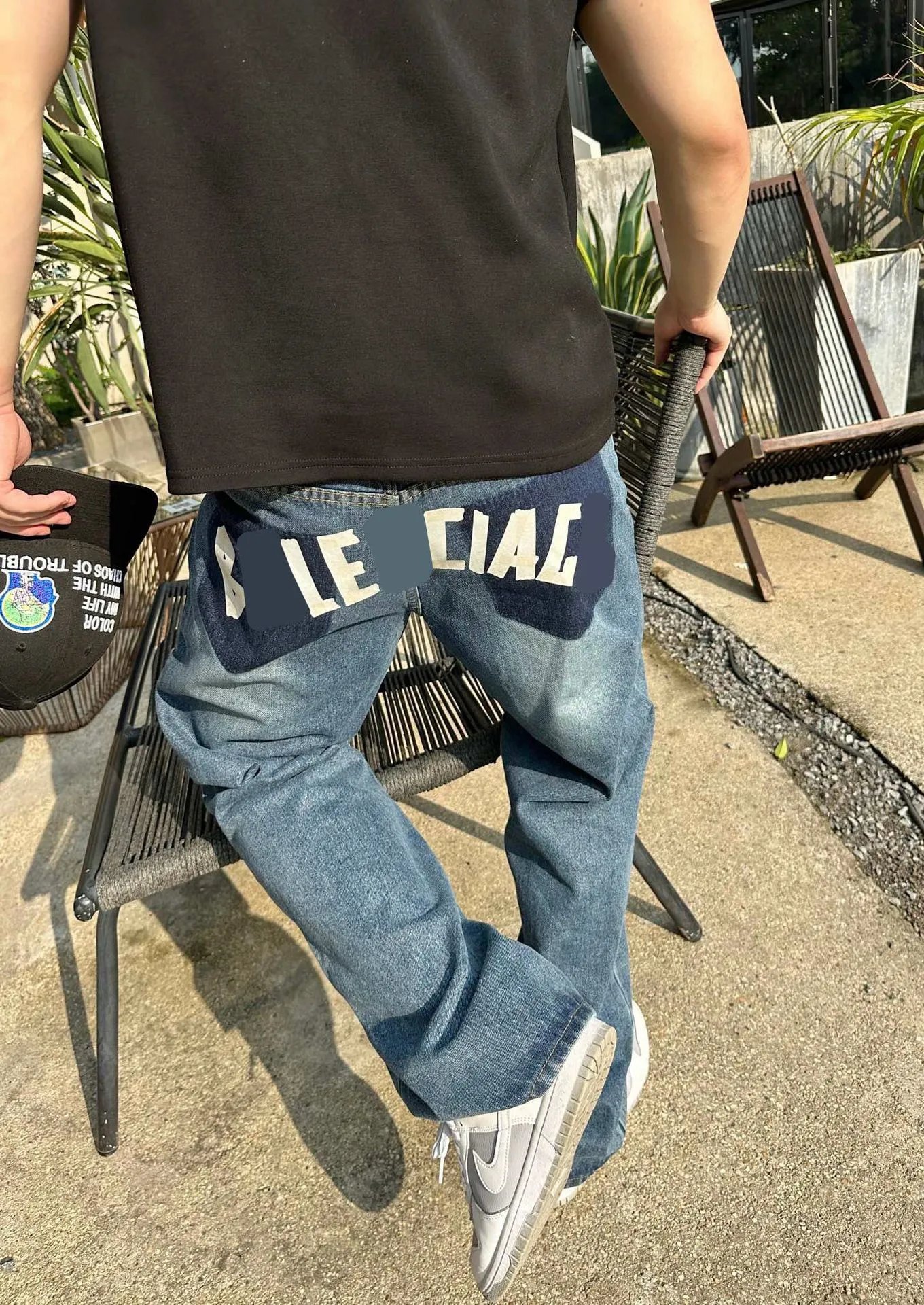 Balenciaga Relaxed Straight Jeans photo 4