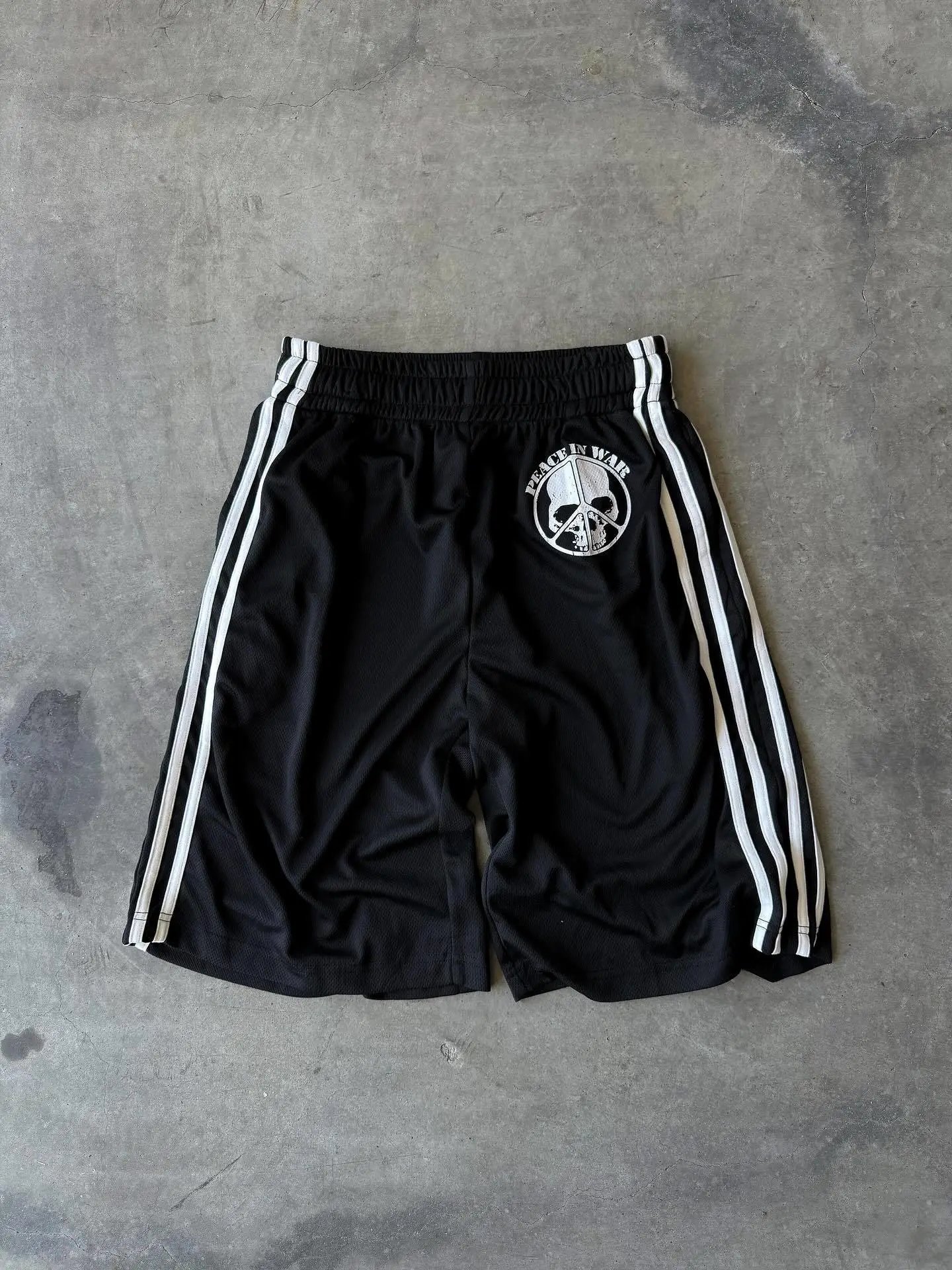 Skull Print Shorts photo 2