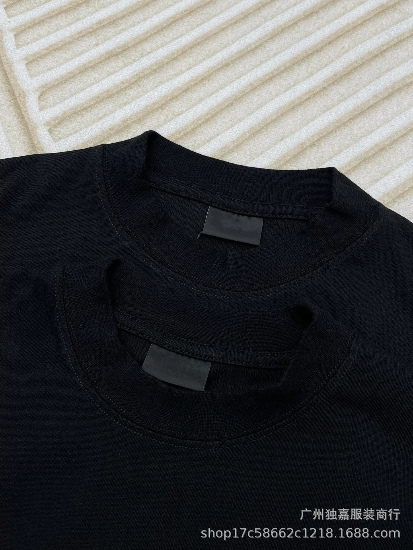 Balenciaga No Logo Ripped Print T-Shirt photo 8
