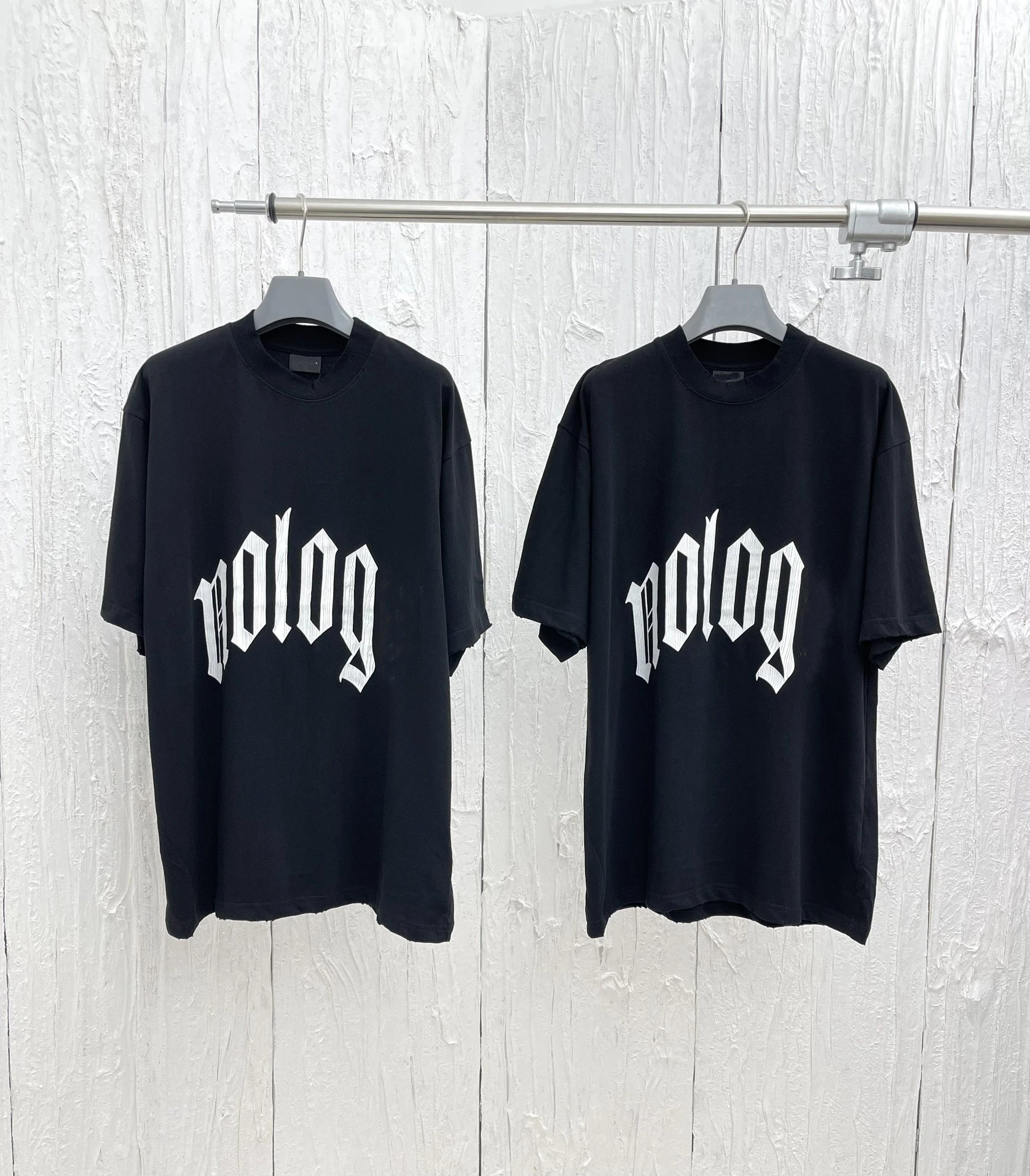 Balenciaga No Logo Ripped Print T-Shirt photo 2