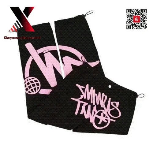 SMINDUS TRUO Black Golf Towel with Pink Logo and Globe Design