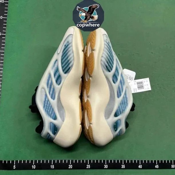 Y**zyBoost70*v3 - 198514