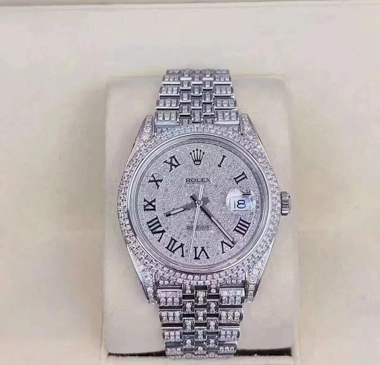 Rolex Multiple watch models — 39