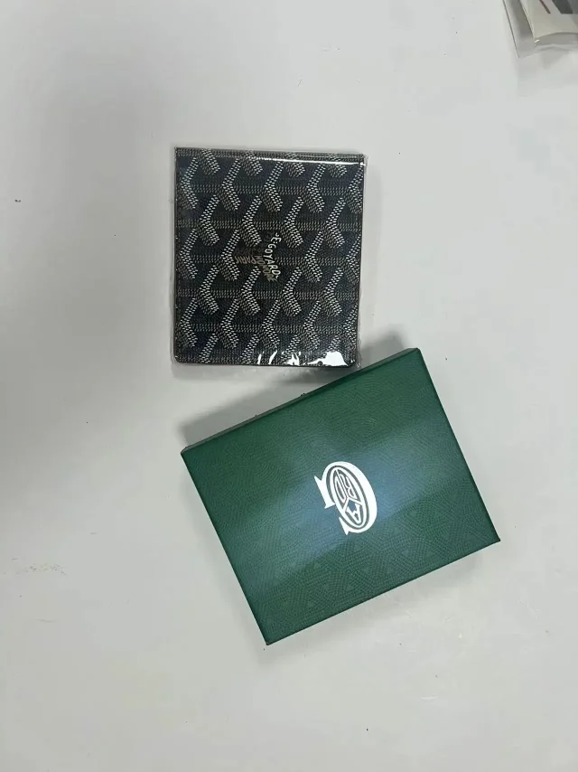 Goyard Wallets & Card Holders Goyardine Holder product detail image 4