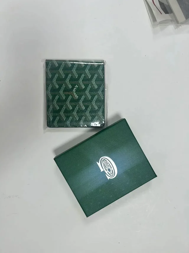 Goyard Wallets & Card Holders Goyardine Holder product detail image 9