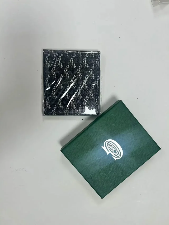 Goyard Wallets & Card Holders Goyardine Holder product detail image 1