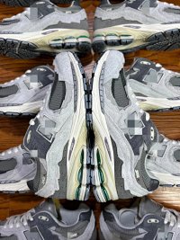 New Balance 2002 — seller photo 4