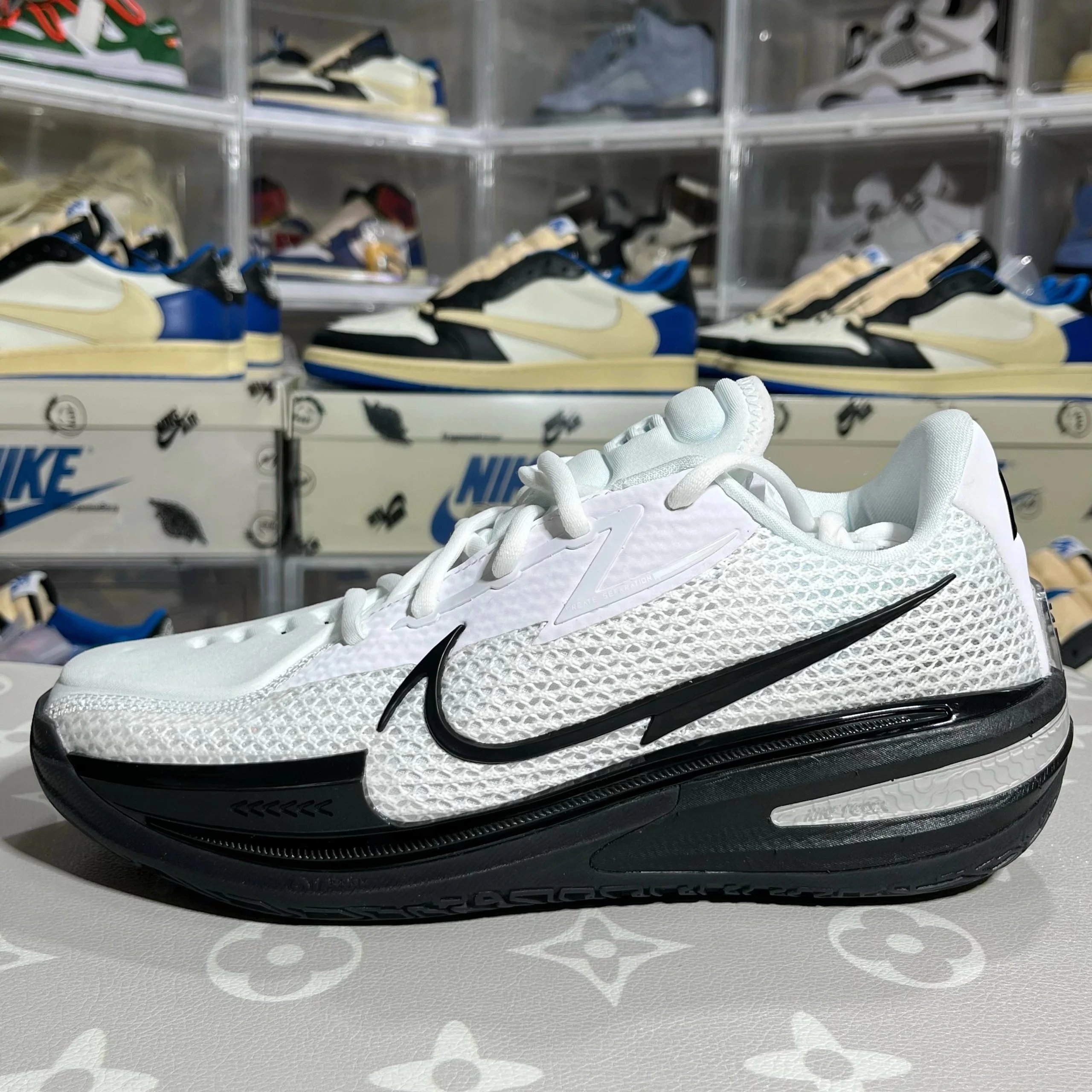 GT White Black 100