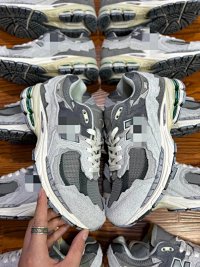 New Balance 2002 — seller photo 6