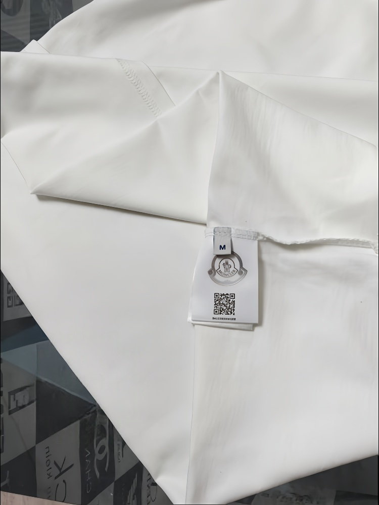 Moncler Script Logo Beige T-Shirt - 10