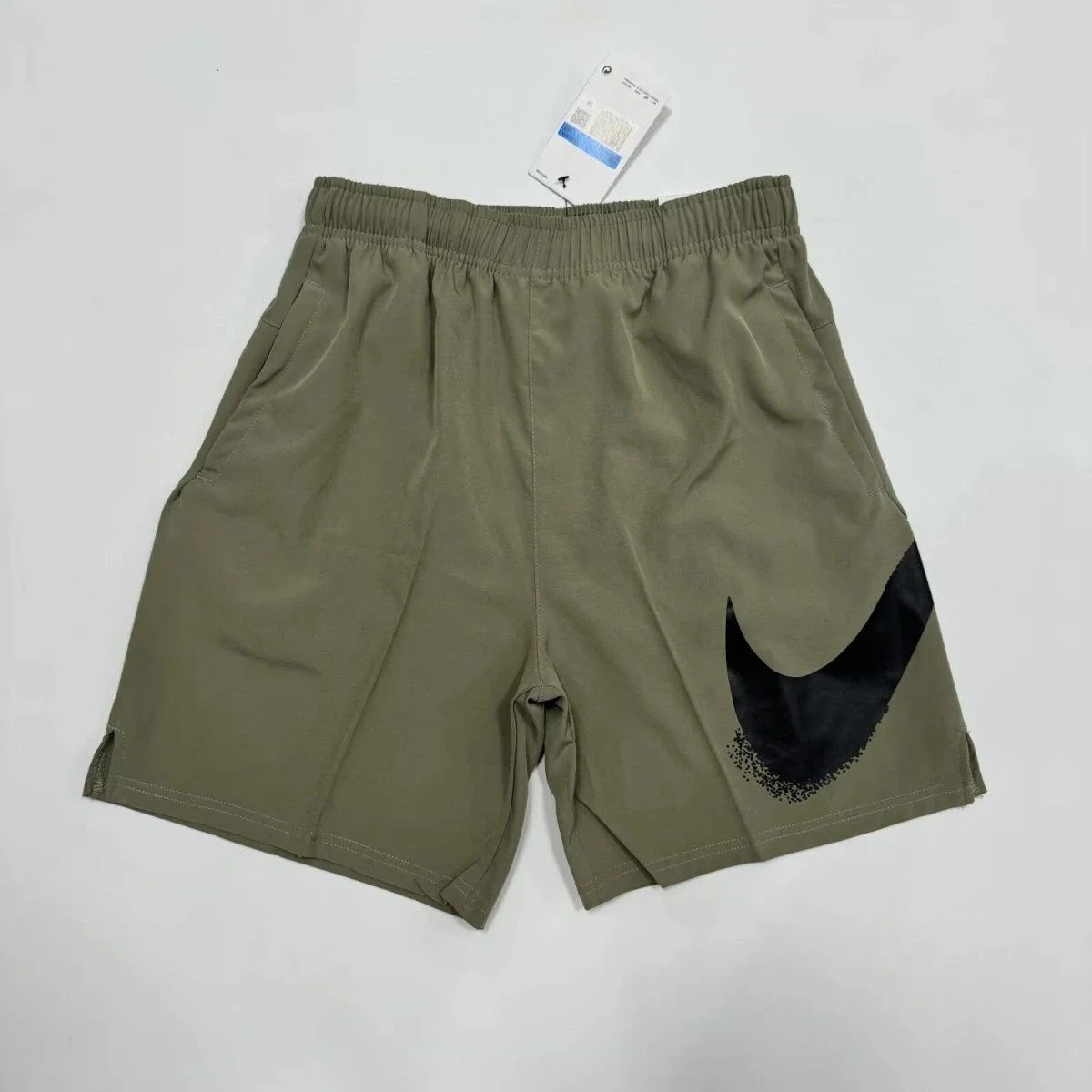 Nike Shorts Breathe color-block athletic — 36